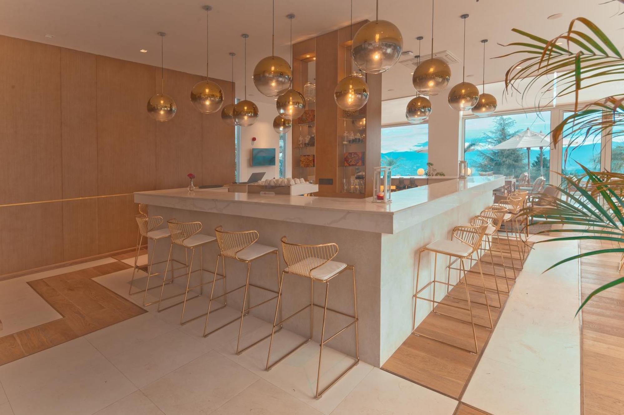 The Terraces Resort And Spa Bhatgoan エクステリア 写真